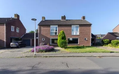 Terraced house for sale: Eikenhoven 79, Amby Maastricht