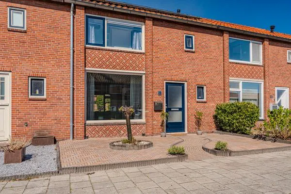 Tussenwoning te koop: Eikenlaan 25, Winschoten-Bomenbuurt Winschoten