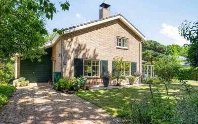 Vrijstaande woning te koop: Eikenlaan 32, Oostkapelle