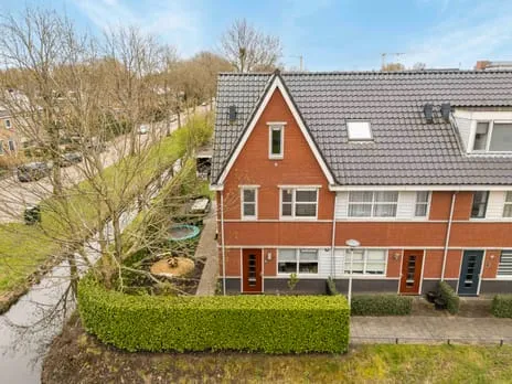 Hoekwoning te koop: Eikenlaan 38A, Puttershoek Woonkern Puttershoek