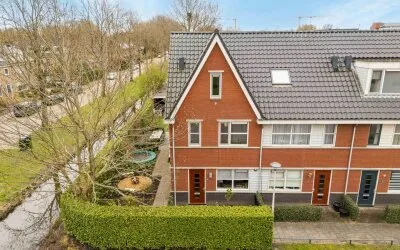 Hoekwoning te koop: Eikenlaan 38A, Puttershoek Woonkern Puttershoek