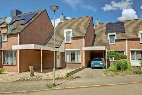 Tussenwoning te koop: Eikenlaan 6, Sint Odiliënberg Sint Odiliënberg