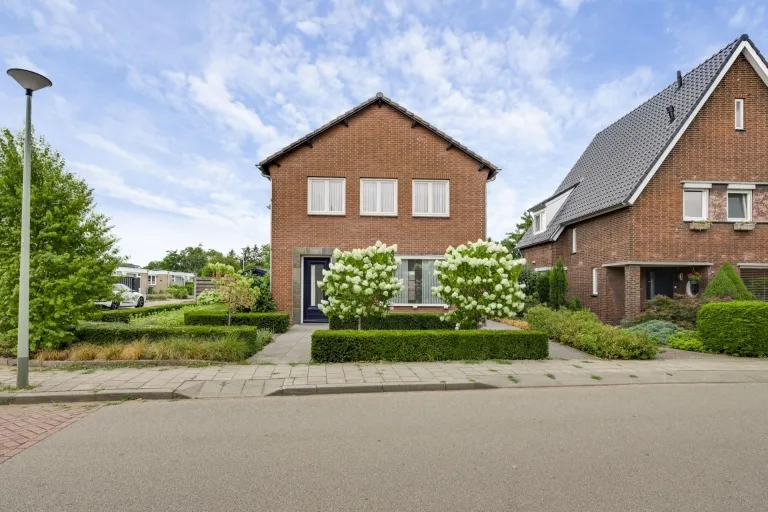 Vrijstaande woning te koop: Eikenstraat 21, Linne