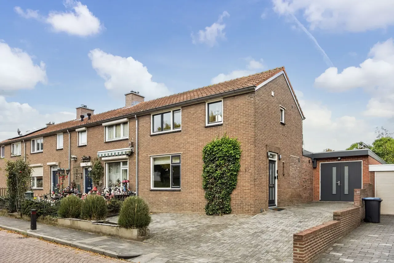 Tussenwoning te koop: Eikstraat 2, Groesbeek