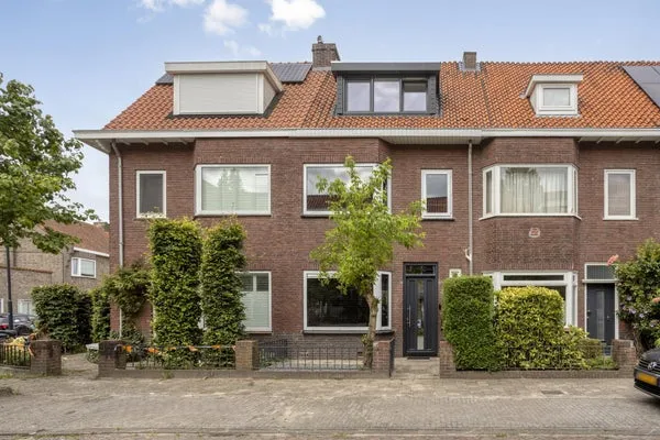 Tussenwoning te koop: Eikstraat 27, Tuinzigt Breda