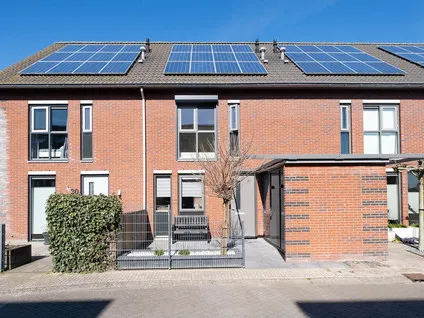 Tussenwoning te koop: Eiland van Maui 31, Stad van de Zon Heerhugowaard