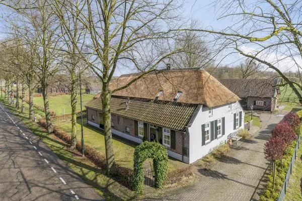 Vrijstaande woning te koop: Eind 2, Breugel Son En Breugel