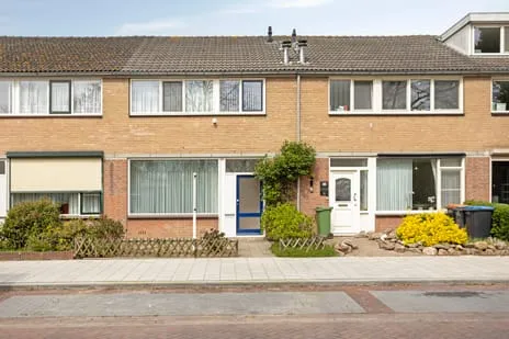 Tussenwoning te koop: Eindhovenlaan 46, De Kruiskamp 'S-Hertogenbosch