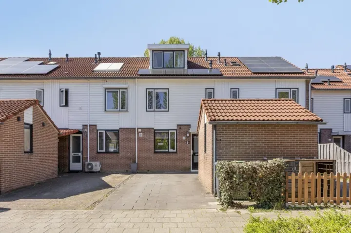 Tussenwoning te koop: Eindhovensingel 117, De Laar-West Arnhem