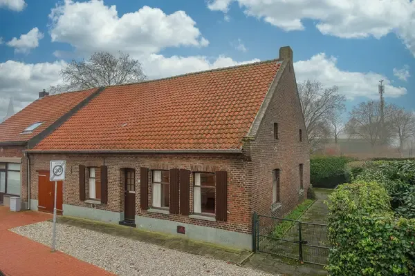 Twee-onder-één-kap te koop: Eindstraat 3, Horn