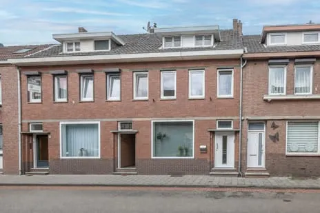 Tussenwoning te koop: Eindstraat 35, Schinveld Schinveld
