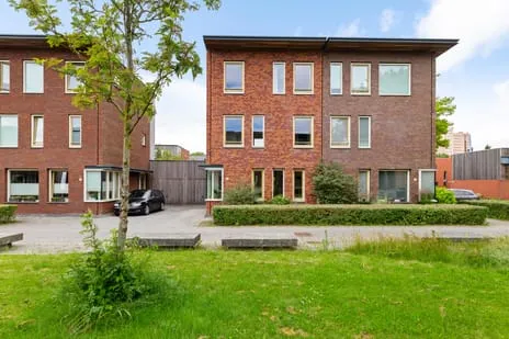 Tussenwoning te koop: Einthovenlaan 3, Corpus den Hoorn Groningen