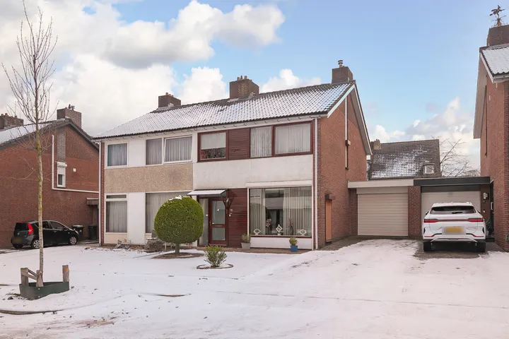 Tussenwoning te koop: Eiswinkel 18, Eygelshoven-Kom Eygelshoven
