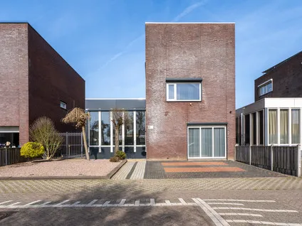 Vrijstaande woning te koop: Ekensteinlaan 8, Spijkenisse