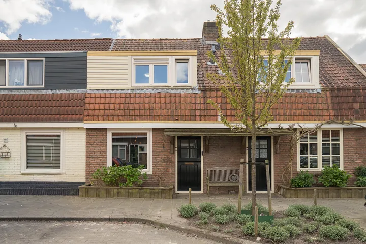 Tussenwoning te koop: Ekersdijk 81, Eekmaat Enschede