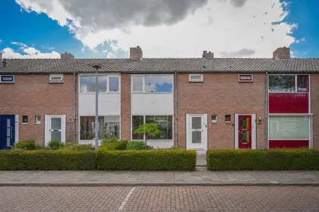 Terraced house for sale: Eksterstraat 16, Zaltbommel Vergt en omgeving Zaltbommel
