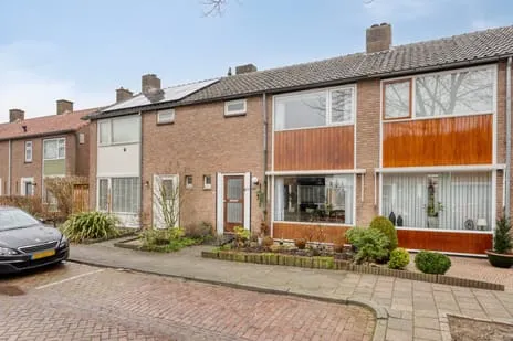 Tussenwoning te koop: Eksterstraat 19, Zaltbommel