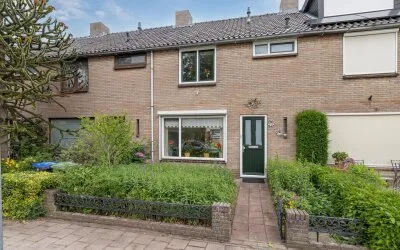 Terraced house for sale: Elbert Mooijlaan 25, Rade, Oranjebuurt, Munniksveen en omgeving Kortenhoef
