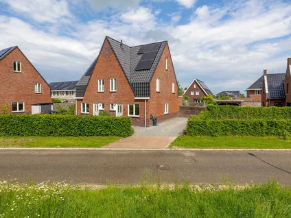 Twee-onder-één-kap te koop: Electrastraat 19, Verspreide huizen Zuidhorn Zuidhorn