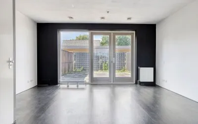 Tussenwoning te koop: Elemastraat 37, Nieuw-Vennep West Nieuw-Vennep