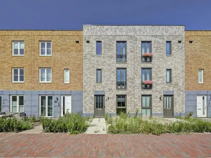 Tussenwoning te koop: Elementenweg 88, De Haven Spijkenisse