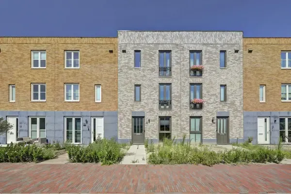 Tussenwoning te koop: Elementenweg 88, Spijkenisse