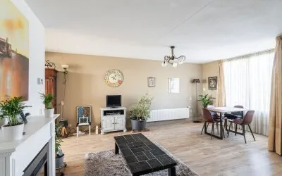 Tussenwoning te koop: Eleonorastraat 16, Babberspolder West Vlaardingen