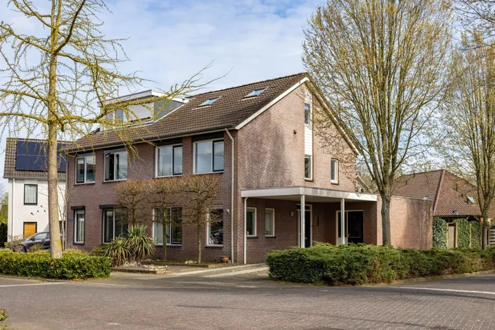 Hoekwoning te koop: Elfenbank 1, Ruurlo