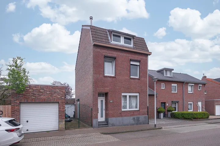 Tussenwoning te koop: Elisabethstraat 5, Bleijerheide Kerkrade