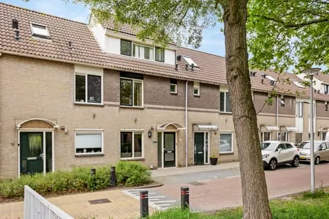 Tussenwoning te koop: Elisabethvloed 15, Achter de Dijk Honselersdijk