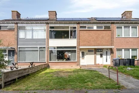 Twee-onder-één-kap te koop: Ellen 19, De Lariks West Assen