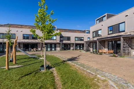 Tussenwoning te koop: Ellen Warmondhof 20, Erasmus Veld 'S-Gravenhage