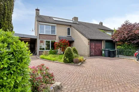 Twee-onder-één-kap te koop: Ellenberg 36, Broekhuizen Broekhuizen (Li)