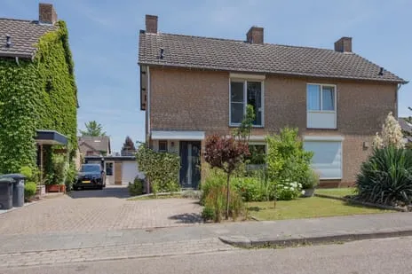Twee-onder-één-kap te koop: Ellenberg 43, Broekhuizen Broekhuizen (Li)