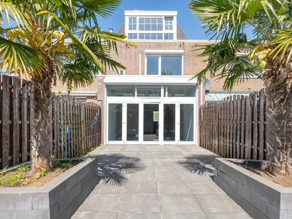 Tussenwoning te koop: Ellewoutsdijkstraat 214, Rotterdam