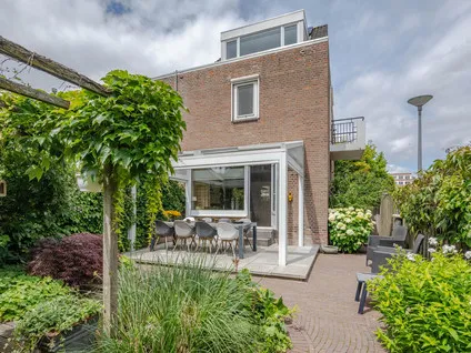 Hoekwoning te koop: Ellewoutsdijkstraat 232, Pendrecht Rotterdam