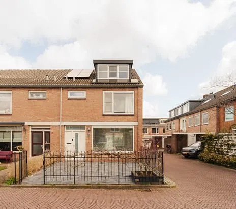 Hoekwoning te koop: Else Mauhsstraat 23, Heldenbuurt Amstelveen