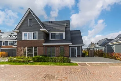Twee-onder-één-kap te koop: Elsenburglaan 2, Waterrijk Weesp