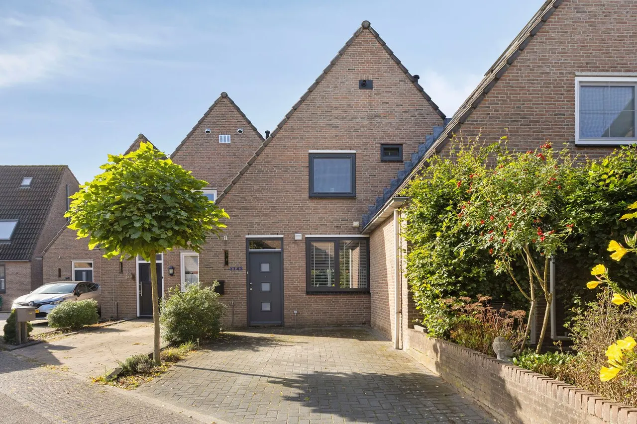 Tussenwoning te koop: Elsland 1142, Wijchen