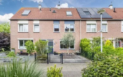 Tussenwoning te koop: Elsland 1420, Elsland Wijchen
