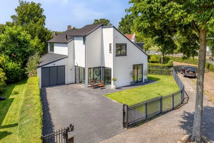 Detached house for sale: Elsstraat 81, Tuinzigt Breda