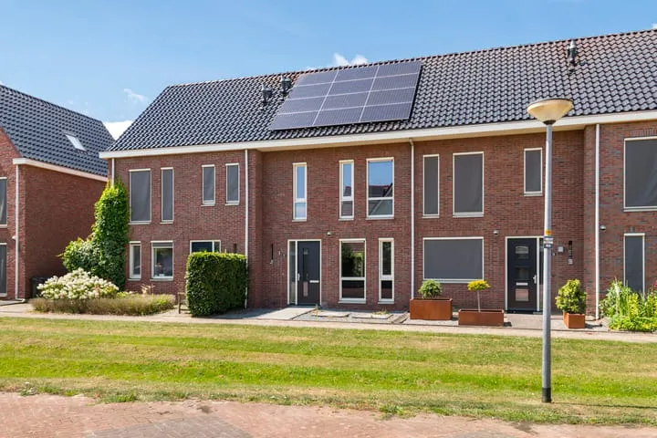 Tussenwoning te koop: Elstar 13, Verspreide huizen Buren Buren (Ge)