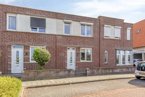 Tussenwoning te koop: Elvis Presleystraat 29, Mortiere I Middelburg