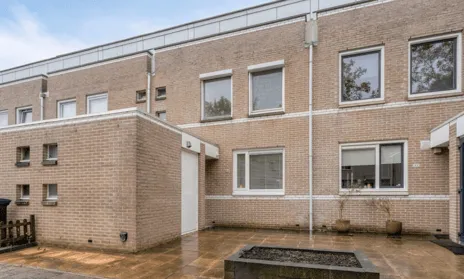 Tussenwoning te koop: Elvis Presleystraat 50, Muziekwijk N.-Zuidwest Almere