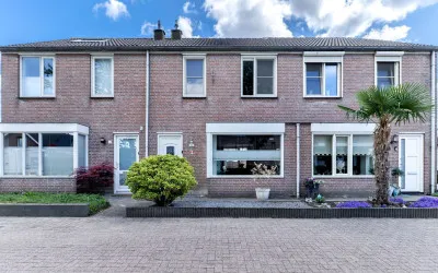 Tussenwoning te koop: Elzenberg 59, Tolberg-Oost Roosendaal