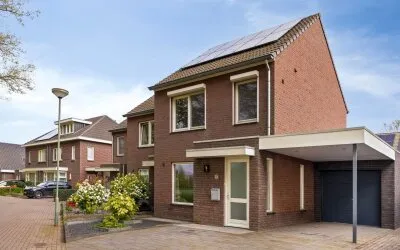 Hoekwoning te koop: Elzenhof 15, Grashoek-centrum Grashoek