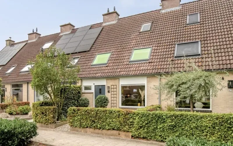 Tussenwoning te koop: Elzenhof 21, Renswoude