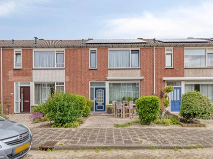 Tussenwoning te koop: Elzenhof 7, Oudeland 'S-Gravenzande