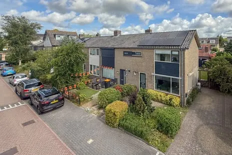 Hoekwoning te koop: Elzenlaan 10, Sint-Pancras kern Sint Pancras