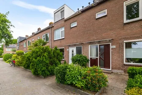Tussenwoning te koop: Elzenlaan 111, Selwerd Groningen